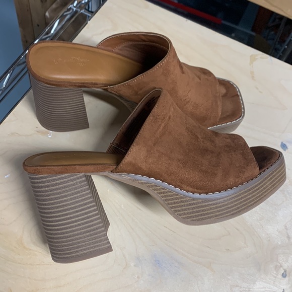 Target Brand. Faux suede mules - Picture 2 of 3